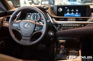 Lexus ES Business