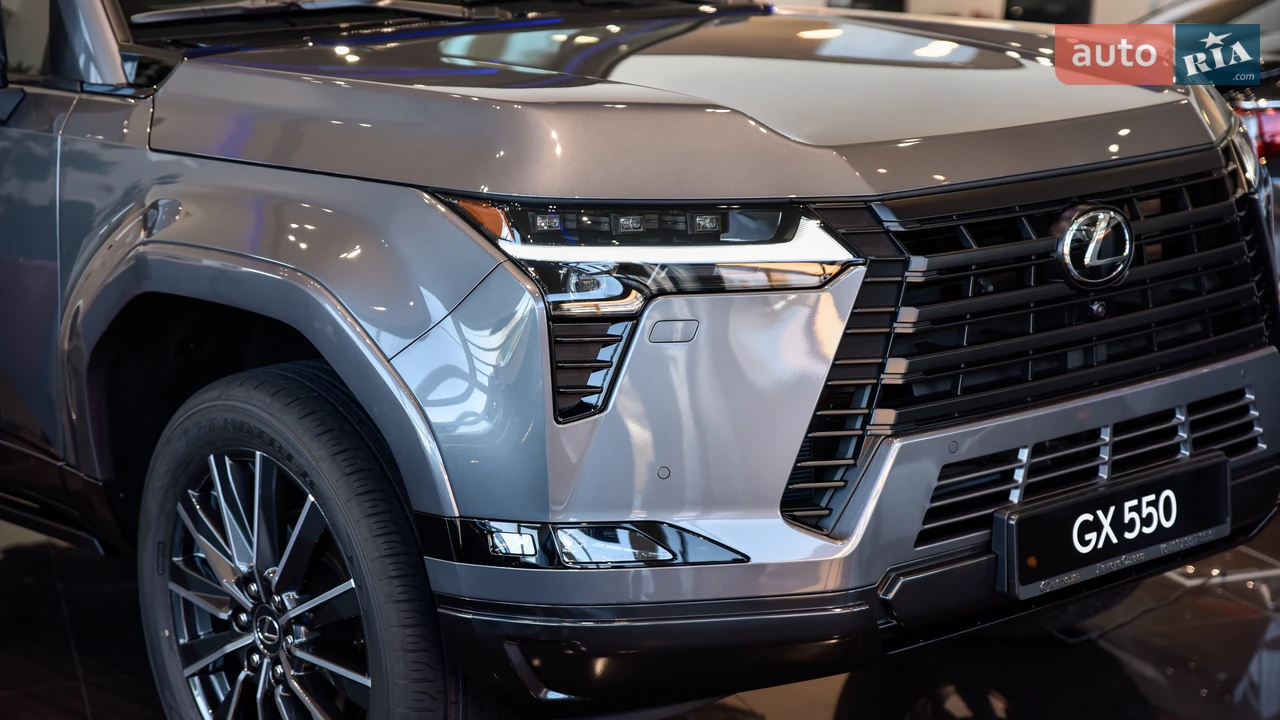Lexus-18