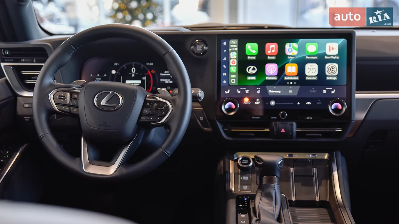 Lexus-17