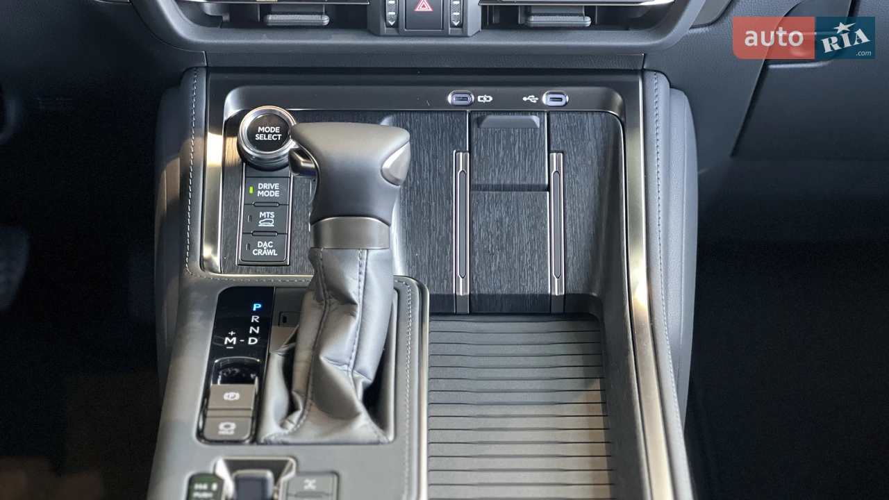 Lexus-22