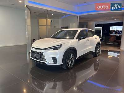 Новий Lexus LBX 2025 - фото 4