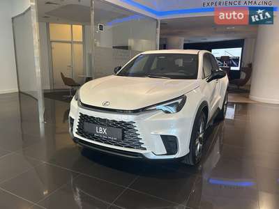 Новий Lexus LBX 2025 - фото 5