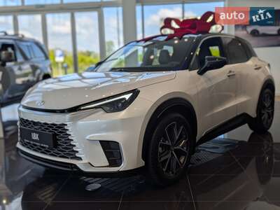 Новий Lexus LBX 2025 - фото 3