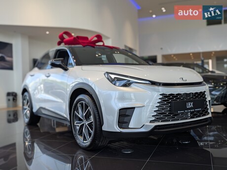 Lexus LBX 2025