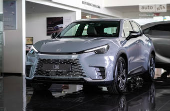 Lexus LBX 2025 Elegant