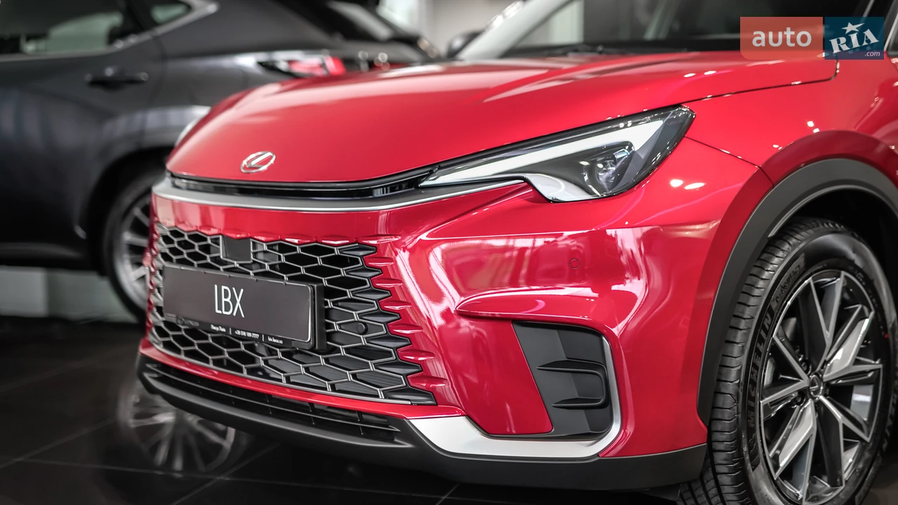 Lexus-4