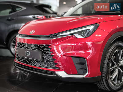 Новий Lexus LBX 2025 - фото 3