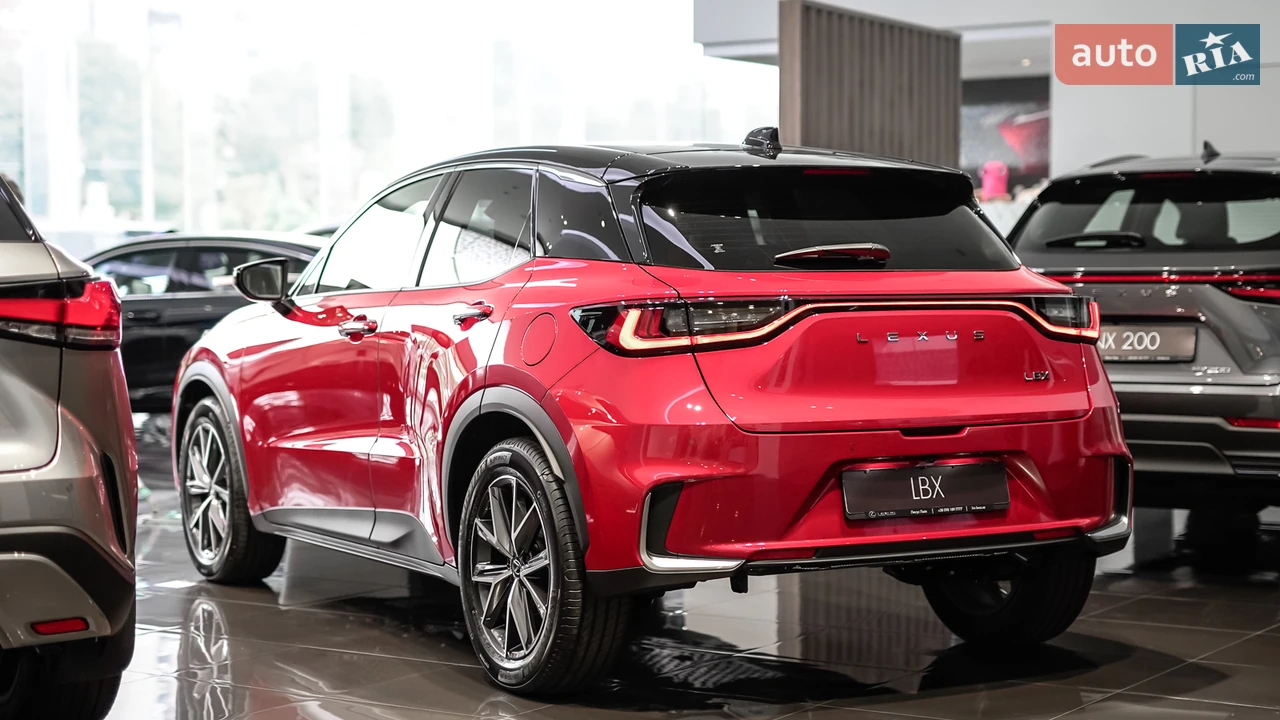 Lexus-5