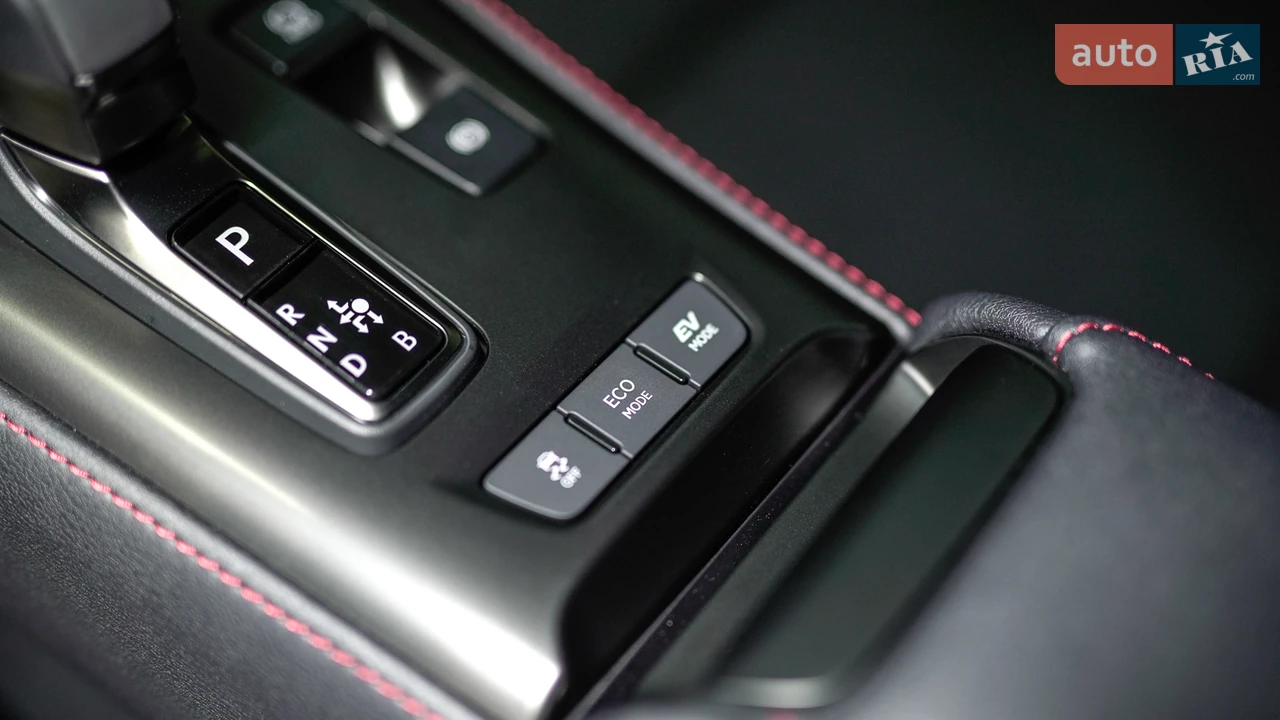 Lexus-12