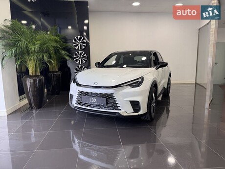 Lexus LBX 2025