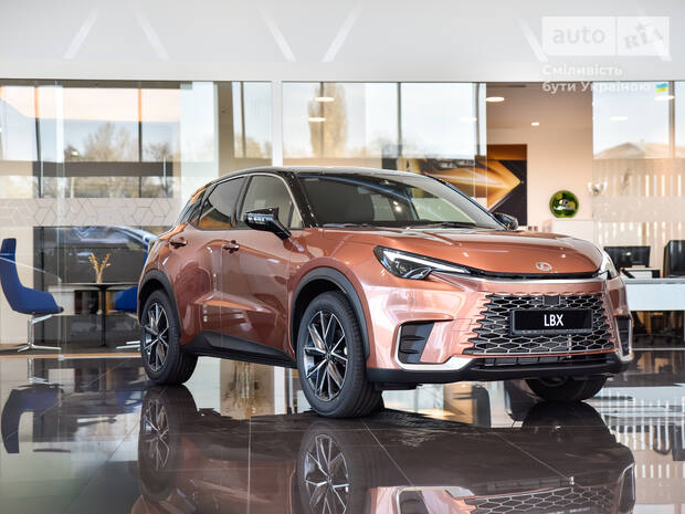 Lexus LBX 2025