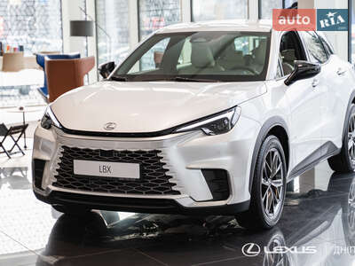 Lexus LBX 2025 Elegant