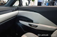 Lexus LBX Elegant