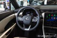 Lexus LBX Elegant