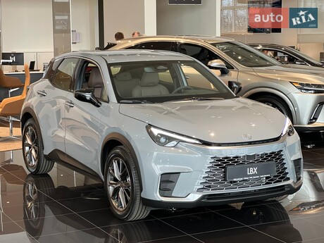 Lexus LBX 2026