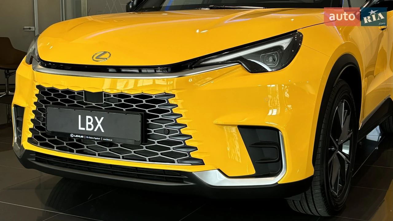 Lexus-19
