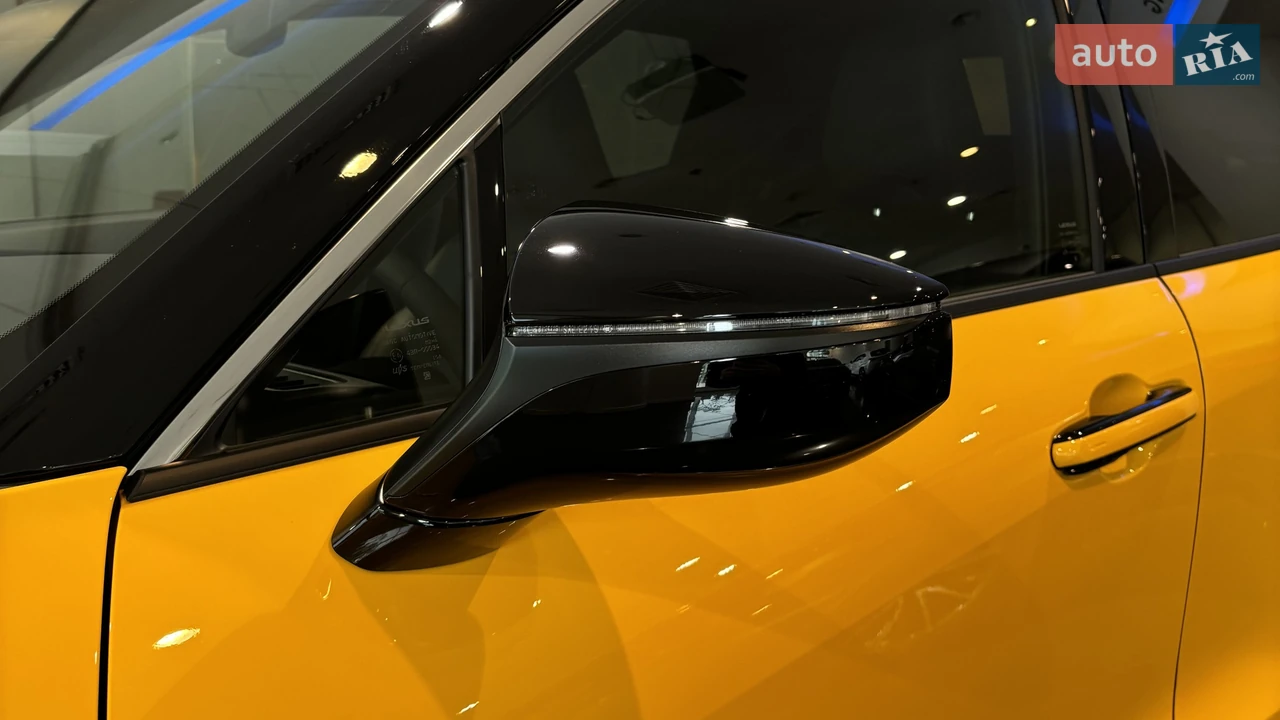 Lexus-9