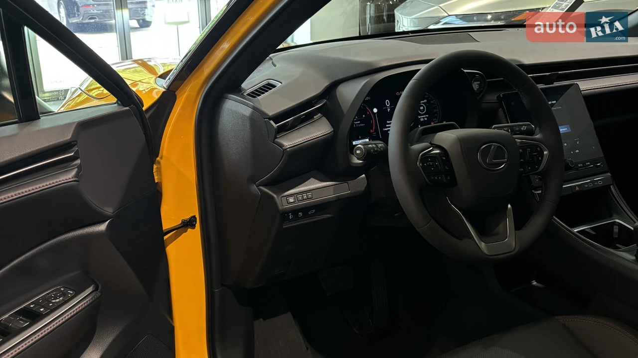 Lexus-30