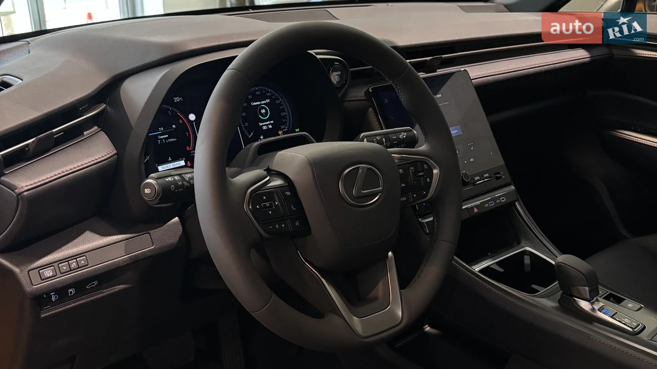 Lexus-27