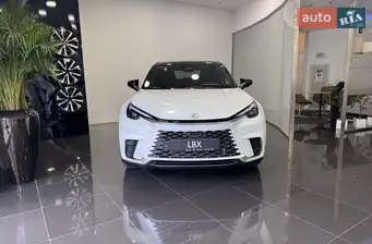 Lexus LBX