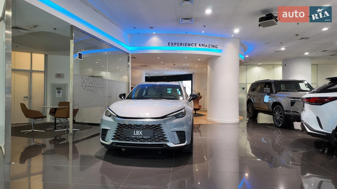 Lexus-5