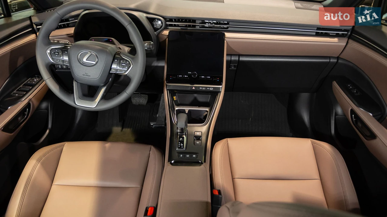 Lexus-0