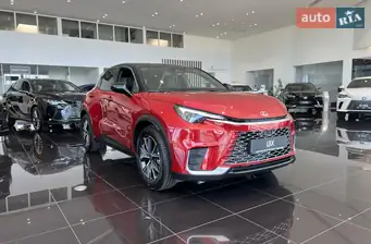 Lexus LBX