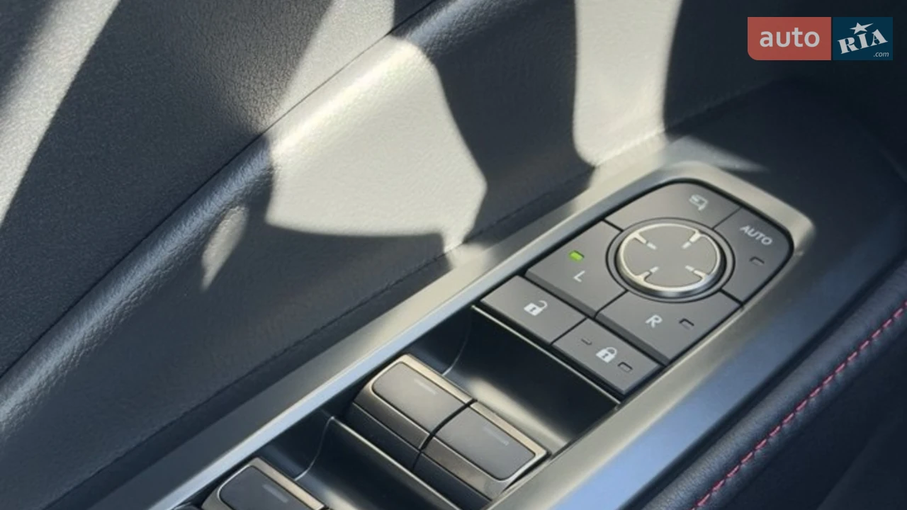 Lexus-20