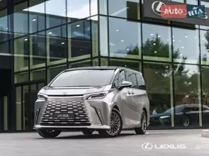 Lexus LM