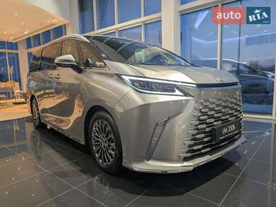 Lexus LM 2025 Luxury