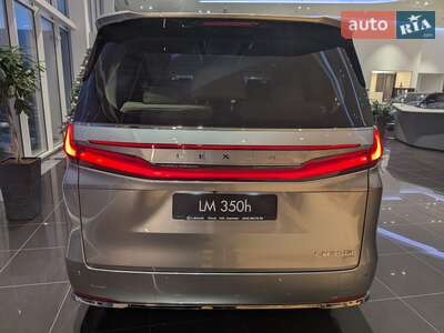Новий Lexus LM 2025 - фото 5