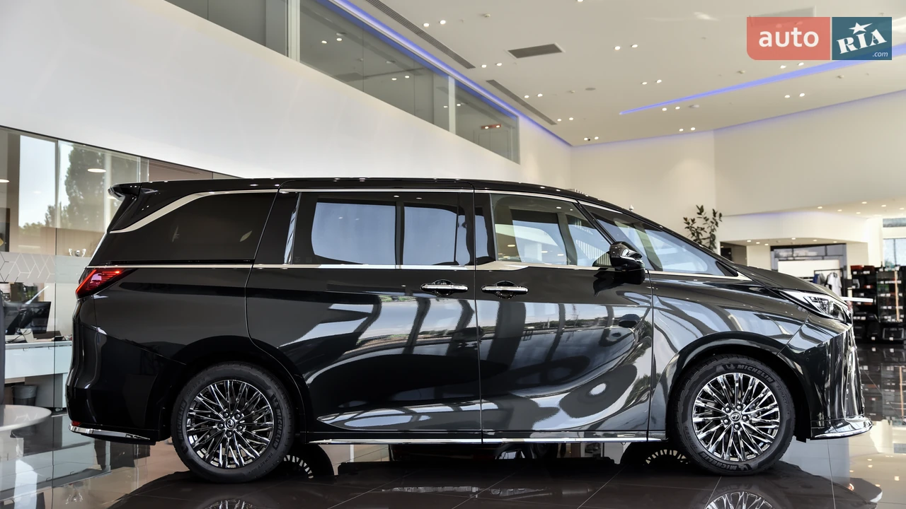 Lexus-3
