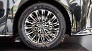 Lexus LM Superior