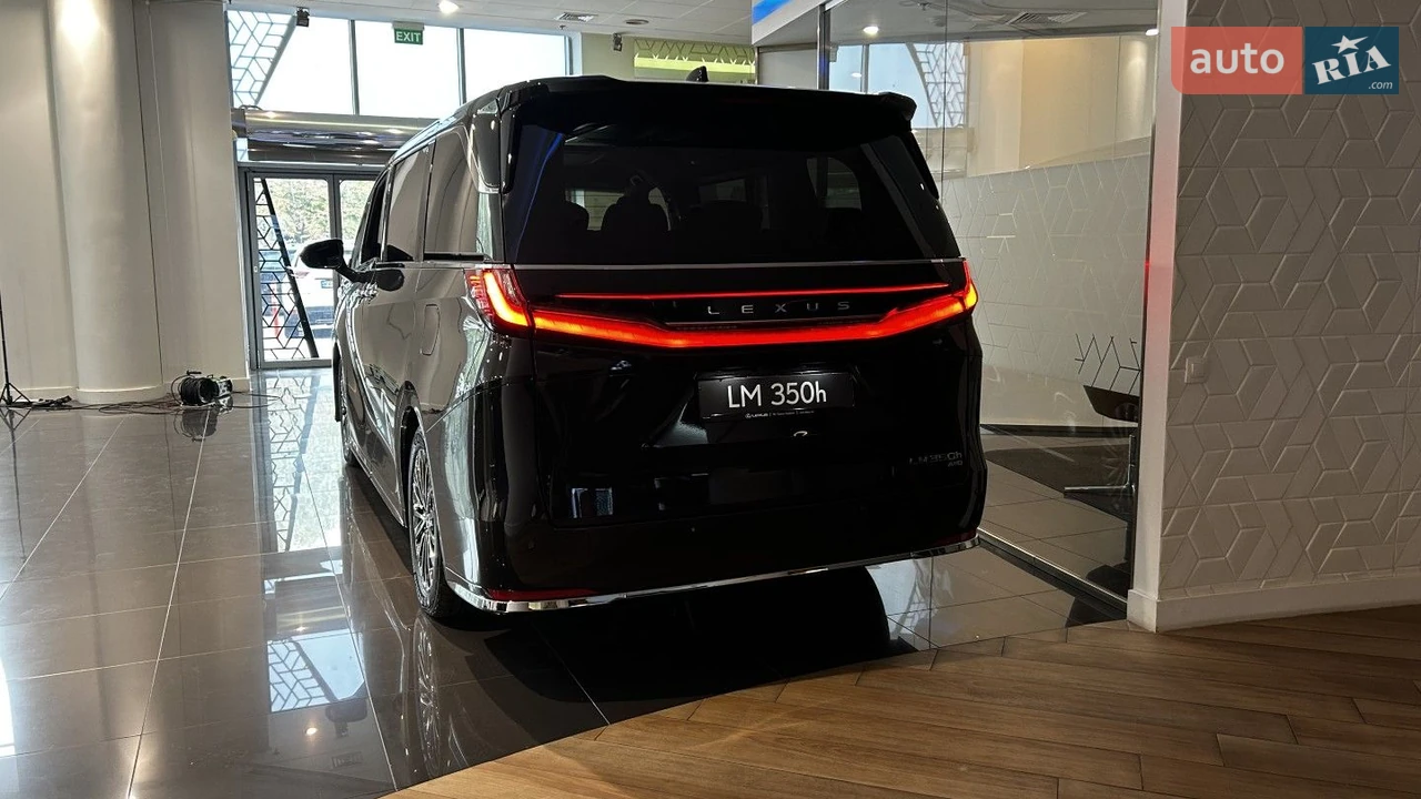 Lexus-12