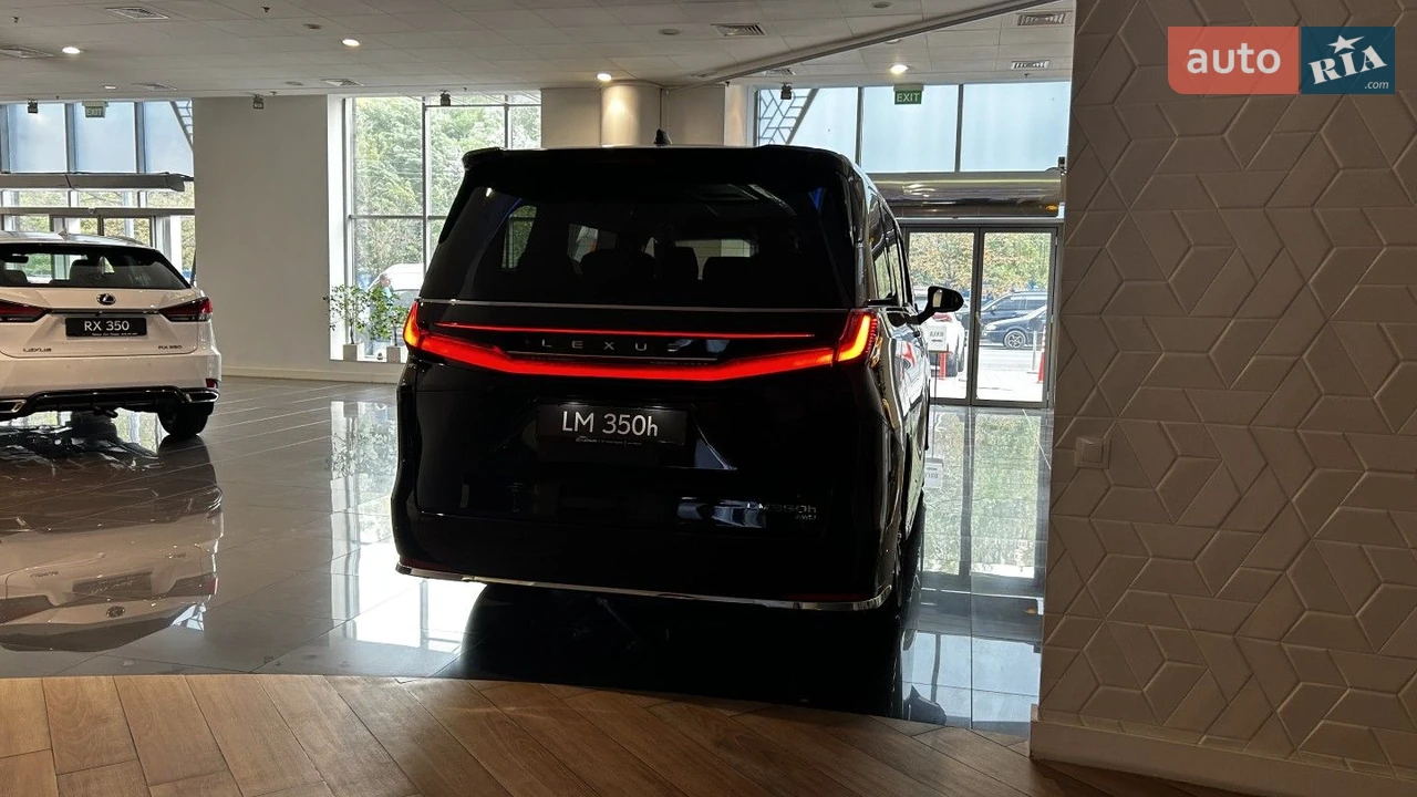 Lexus-16