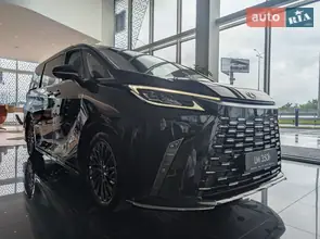 Lexus LM