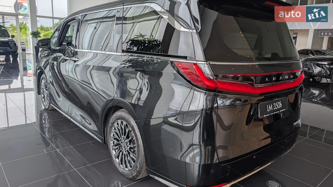 Lexus-10