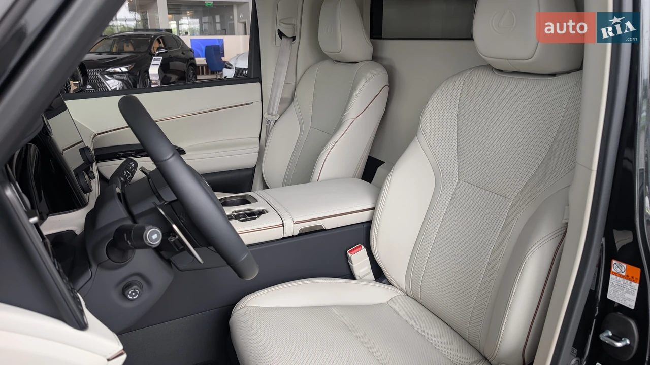 Lexus-23