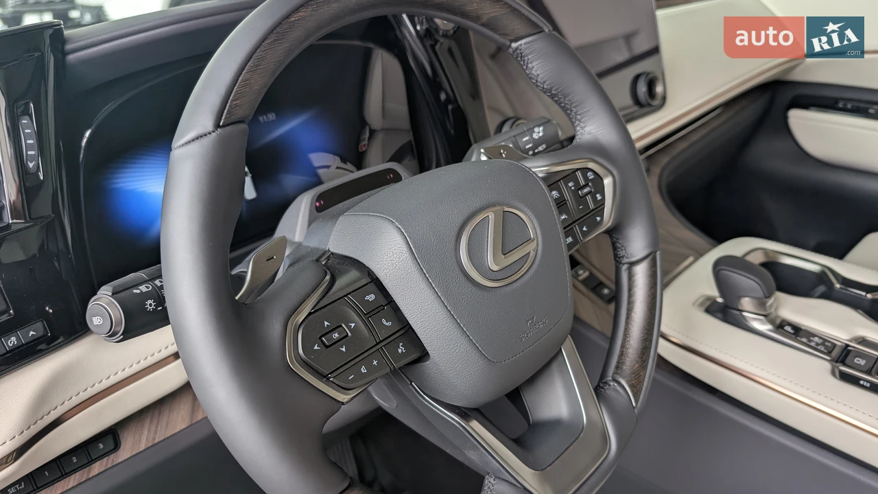 Lexus-14