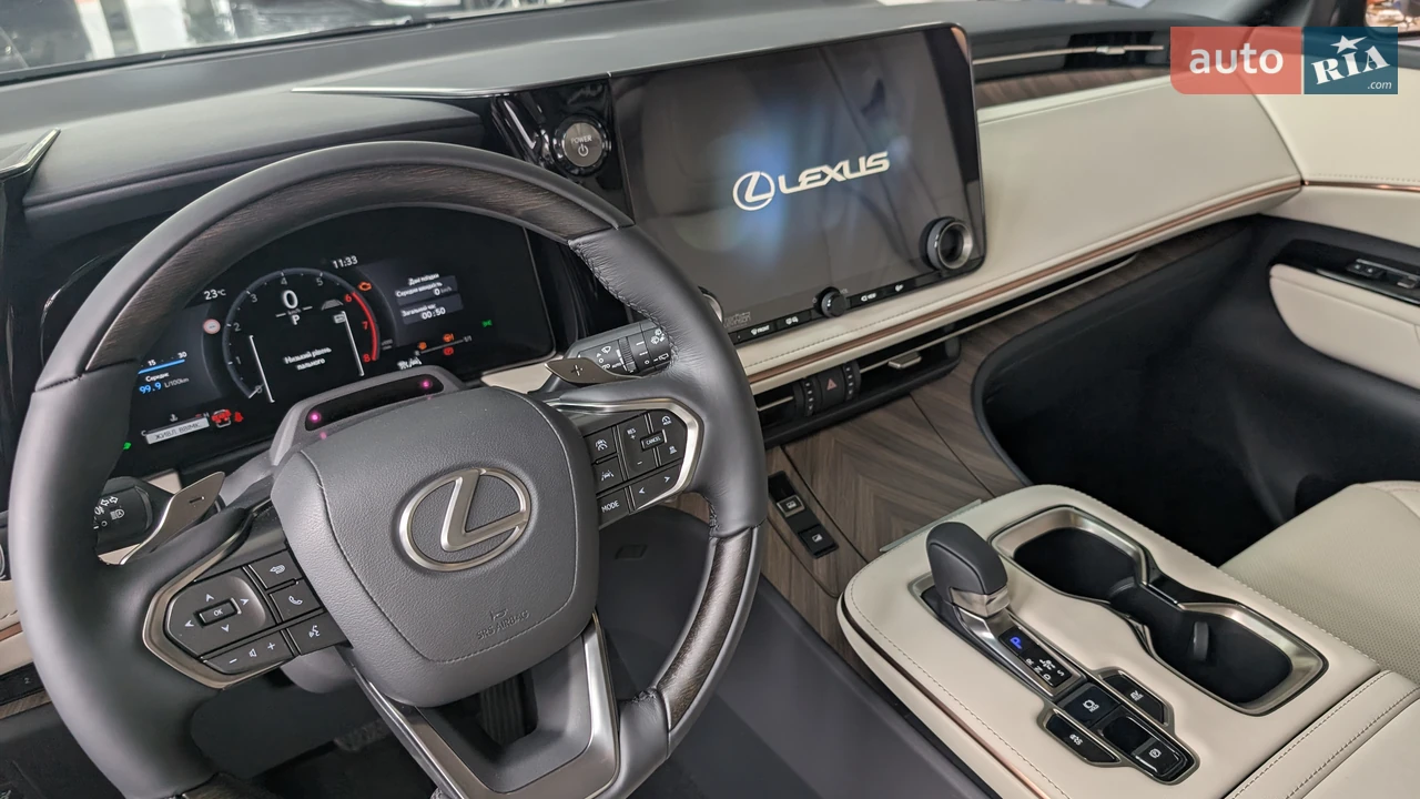 Lexus-15