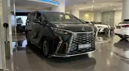 Lexus LM Superior