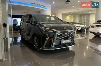 Lexus LM