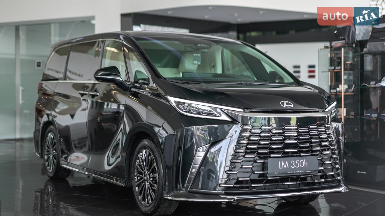 Lexus LM Superior