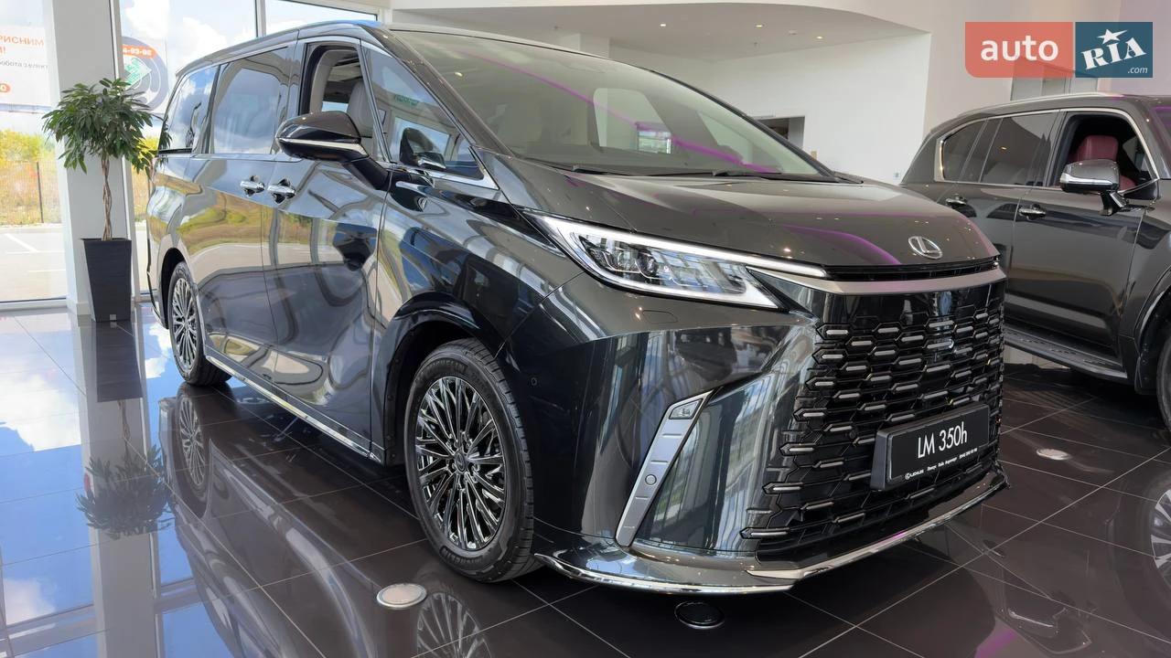 Lexus LM Luxury