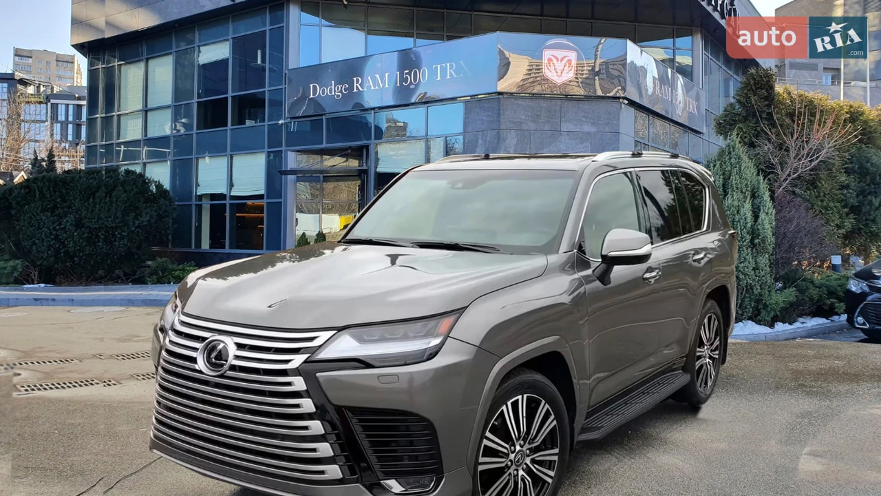 Lexus LX Luxury