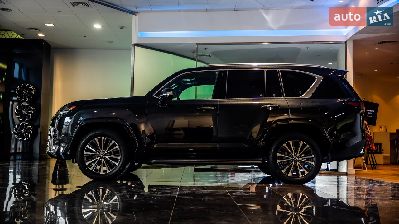 Lexus-10