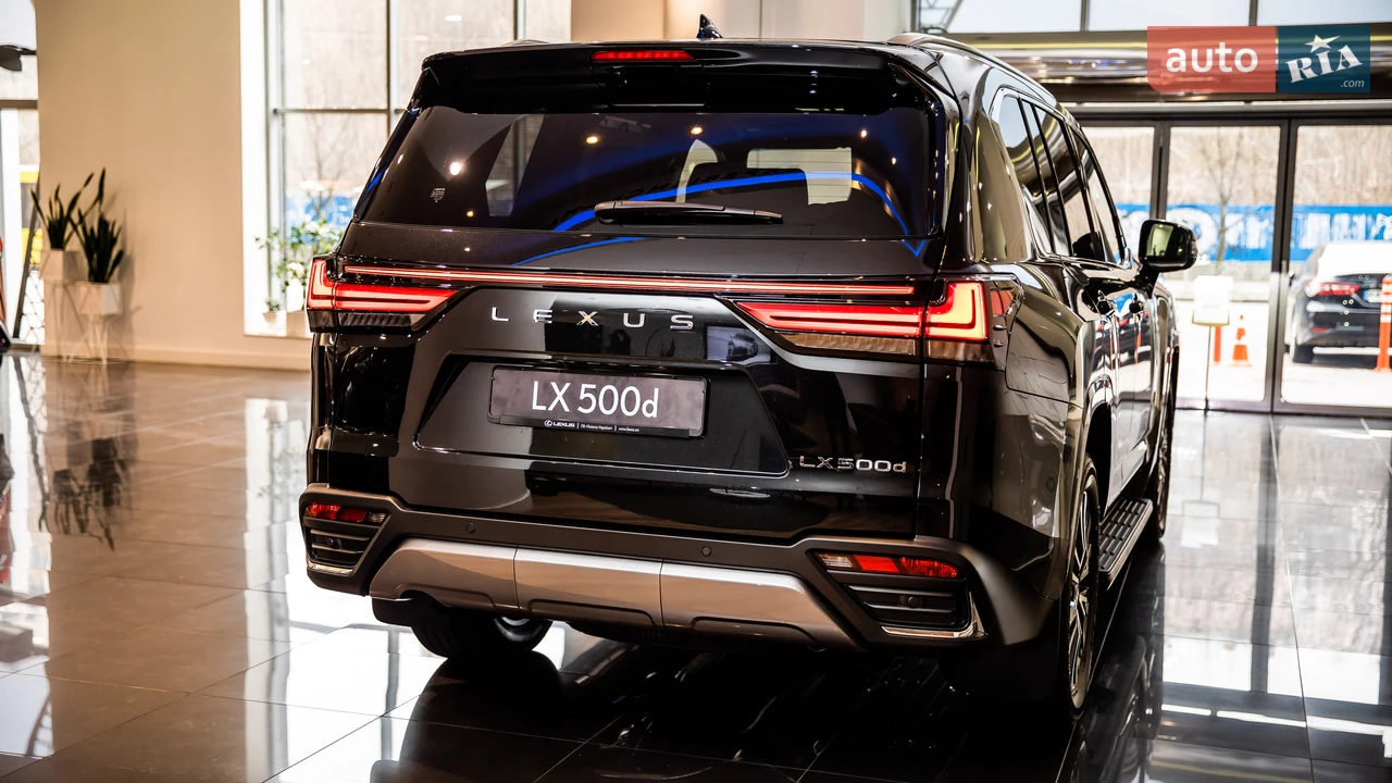 Lexus-9