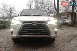 Lexus LX 2018 года