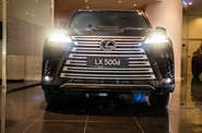Lexus LX Premium