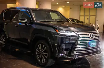 Lexus LX
